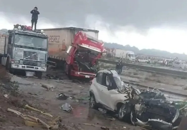 Авиакатастрофа в Боливии: самолет с деньгами разбился под Ла-Пасом, 20 погибших (фото) - today.ua