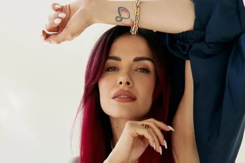 MamaRika с сыном находятся в Дубае во время ракетных ударов Ирана: артистка вышла на связь