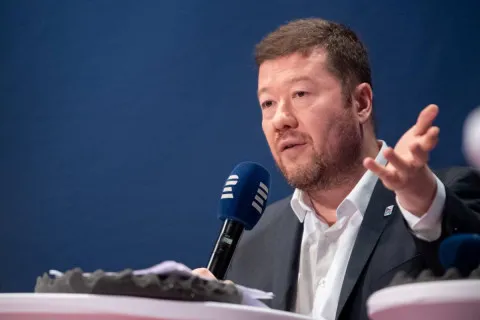 "Туалети із золота" та "хунта Зеленського": чеський політик у новорічній промові повторив наративи Кремля