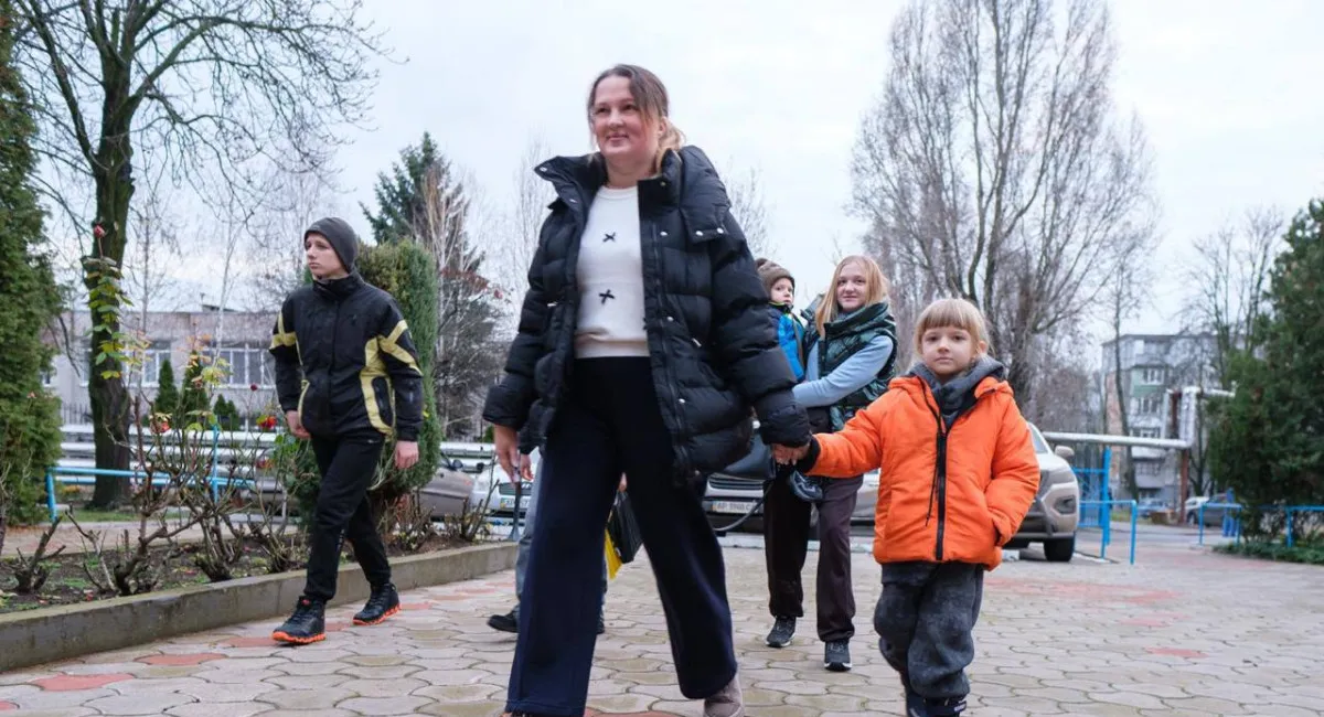 В двух областях Украины объявлена принудительная эвакуация детей - today.ua