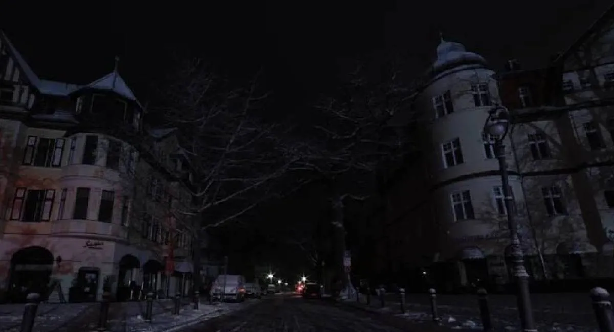 Берлин в темноте и холоде: диверсия оставила десятки тысяч людей без электричества - today.ua