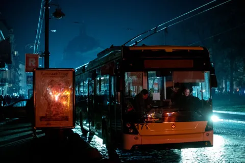 "Это нонсенс": Садовый сообщил, что во Львове обесточена часть больниц и электротранспорт