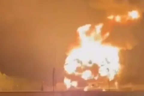 Силы обороны нанесли удар по нефтебазе в Белгородской области и складу МТС оккупантов - Генштаб