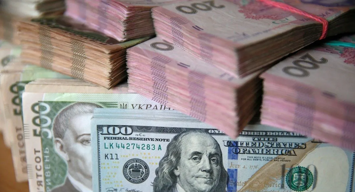 Долар по 50 гривень: банкір розповів, до яких змін варто готуватися українцям - today.ua