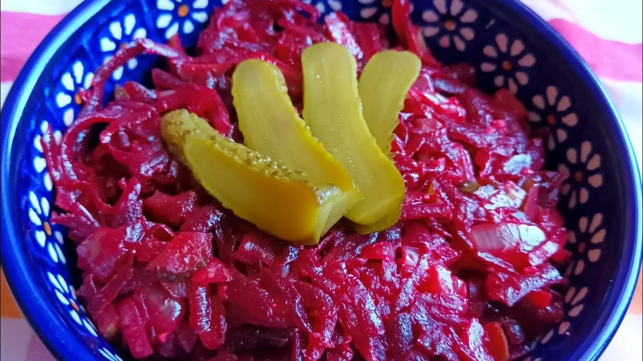 Салат После праздников: блюдо из двух простых продуктов сделает ужин вкусным, а тело лёгким - today.ua