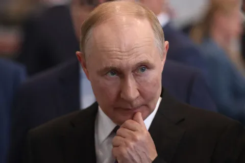 Война затянулась, союзники сыплются: Politico о худшем периоде для Путина