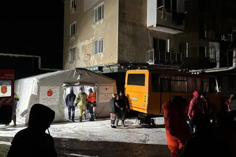 РФ вдарила по Одесі: є руйнування та постраждалі, один з районів частково знеструмлено (фото)