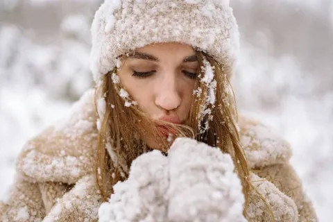 Взимку це повинен знати кожен: як уникнути обмороження навіть у сильний мороз