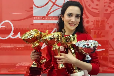 Nail-майстер як професія: шлях Альони Недоступ до успіху в індустрії краси