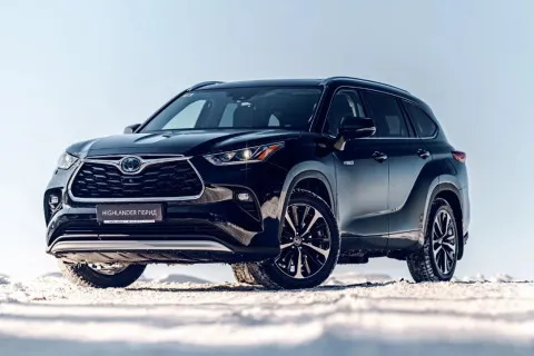 Мощь японского автопрома: ТОП-5 моделей Toyota, которые с легкостью проходят более 300 тыс. км