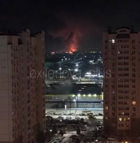 Дрони атакували завод у російському Ростові: здійнялась масштабна пожежа (фото, відео) - today.ua