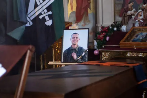 Он мог жить в США, но выбрал защиту Родины: в Донецкой области погиб 20-летний разведчик (фото)