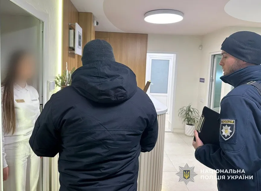 Похід до стоматолога закінчився смертю: в Ужгороді сталась трагедія з 12-річною дівчинкою Похід до стоматолога закінчився смертю: в Ужгороді сталась трагедія з 12-річною дівчинкою - today.ua