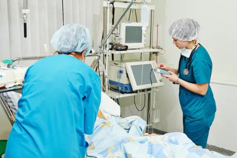 Поход к стоматологу закончился смертью: в Ужгороде произошла трагедия с 12-летней девочкой