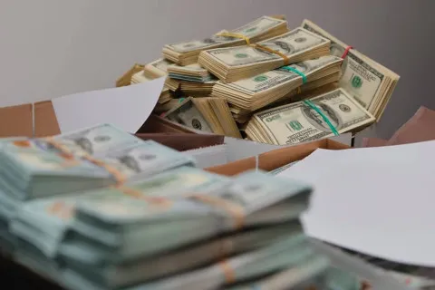 Корупційна "спадщина": суд передав державі 20 млн грн після смерті екскерівника Держекоінспекції