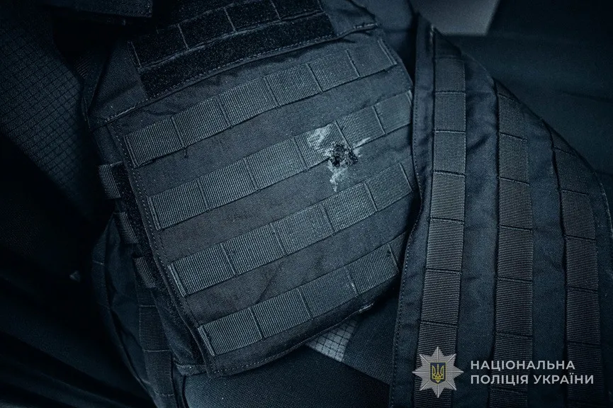 Домашнее насилие в Луцке: ребенка пришлось спасать от вооруженного деда (видео) - today.ua