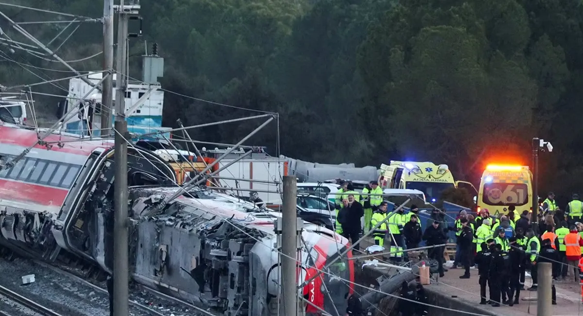 В Іспанії сталася одна з найстрашніших залізничних катастроф: понад 39 загиблих, сотні отримали травми (фото) - today.ua