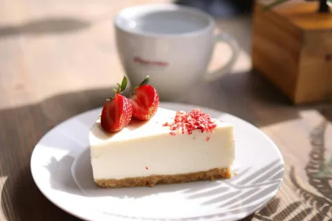 Домашній чізкейк без випікання: перевірений рецепт ніжного вершкового десерту