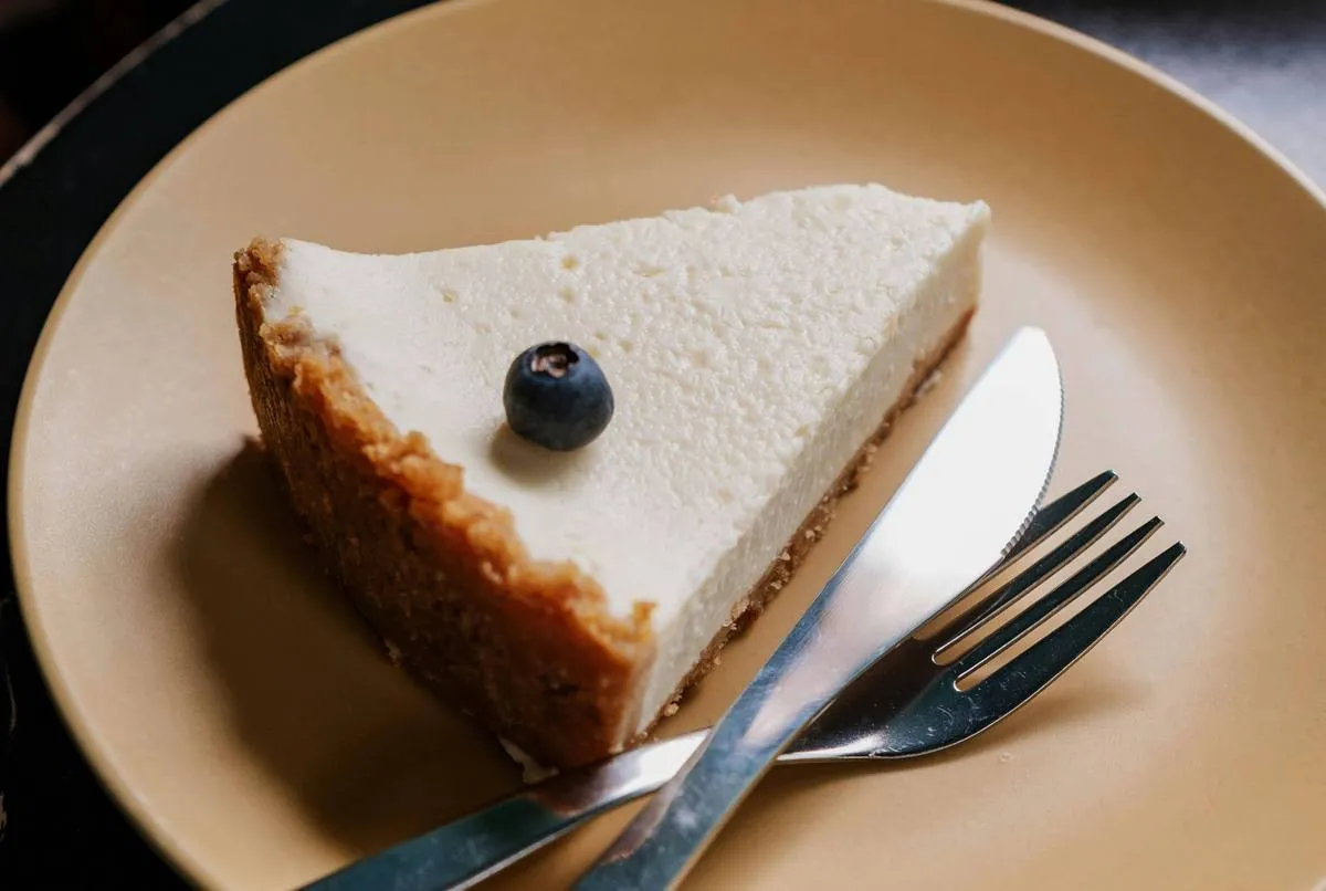 Домашній чізкейк без випікання: перевірений рецепт ніжного вершкового десерту - today.ua