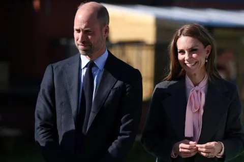 Випили пива і поспілкувалися з місцевими: Кейт Міддлтон та принц Вільям провели насичений день у Шотландії