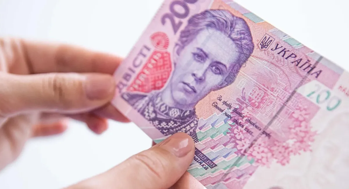 Українські жінки отримають по 28 тисяч гривень допомоги: хто може претендувати на таку виплату - today.ua