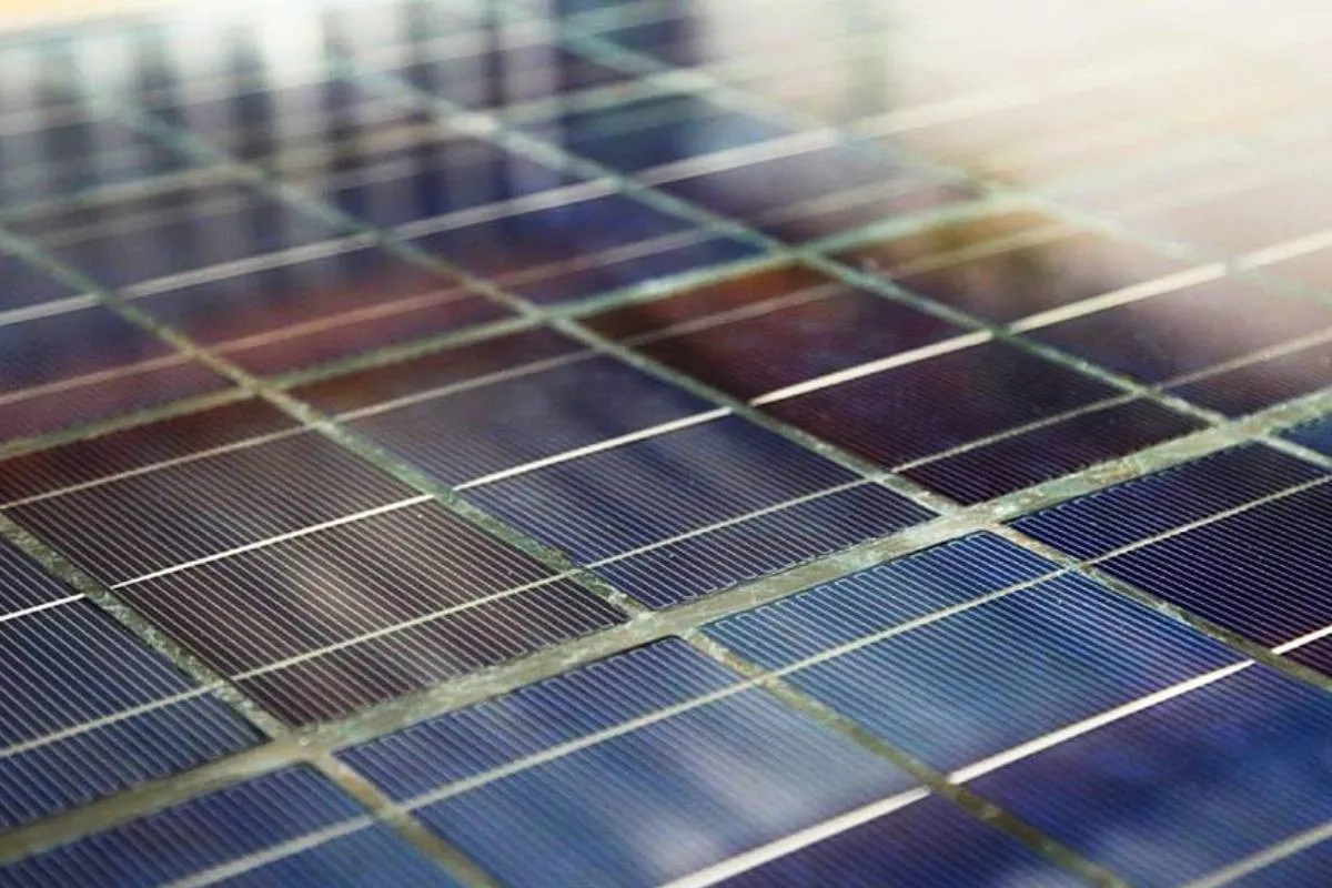 Сонячні станції ламаються втричі швидше, ніж обіцяли виробники: у всьому винна невидима деталь - today.ua