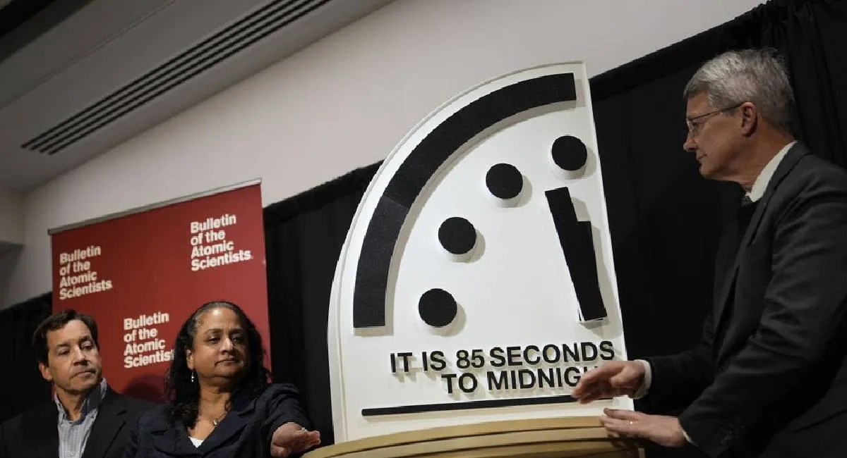 Мир как никогда близок к катастрофе: Часы Судного дня приблизились к полуночи рекордно близко - today.ua