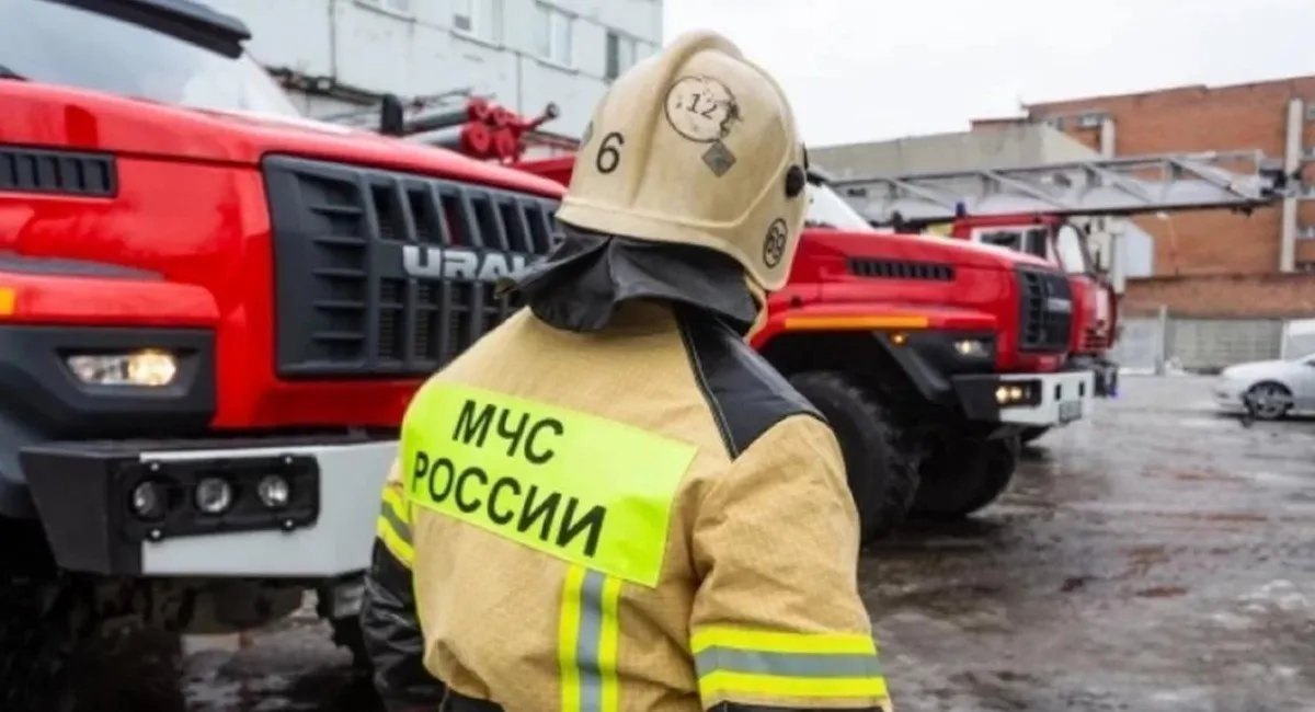 Дим на кілометри: в Росії палає стратегічний завод, який забрали у Volkswagen (відео) - today.ua