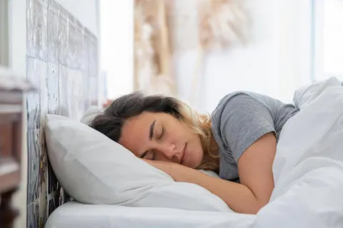 Гороскоп сна: сколько часов ночного отдыха нужно каждому знаку Зодиака 