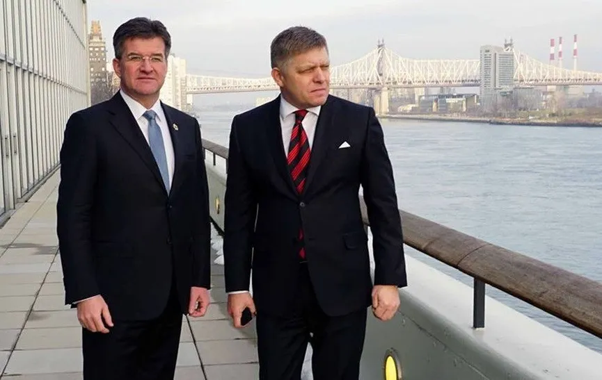 Традиционные ценности Фицо дали сбой на уровне советника: что обнаружили архивы Эпштейна Традиционные ценности Фицо дали сбой на уровне советника: что обнаружили архивы Эпштейна - today.ua