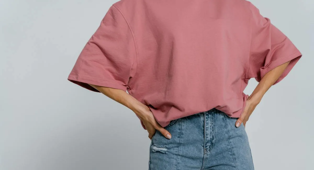 Як вибрати модну футболку на літо: дизайнер назвав найактуальніші фасони - today.ua