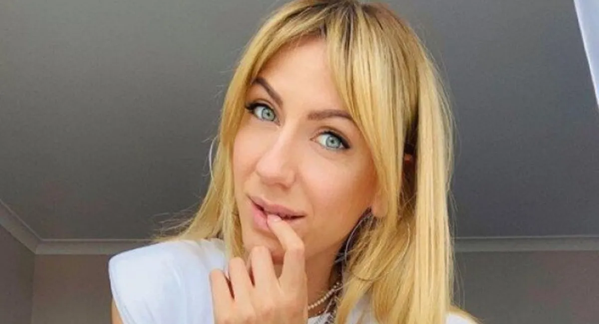 Завтрак в компании трёх змей: Леся Никитюк поразила неожиданной фотографией - today.ua