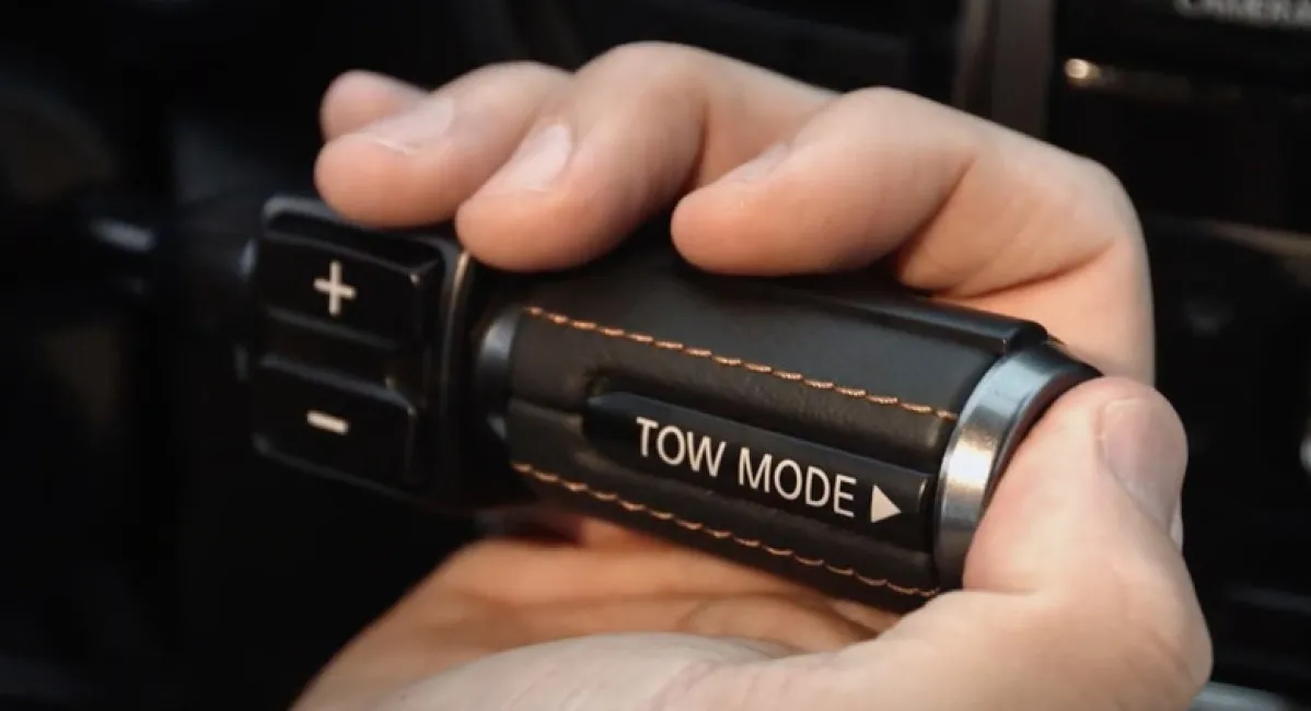 Прихована функція в авто: що дає “секретний режим” і коли його вмикати - today.ua