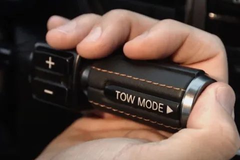 Прихована функція в авто: що дає “секретний режим” і коли його вмикати