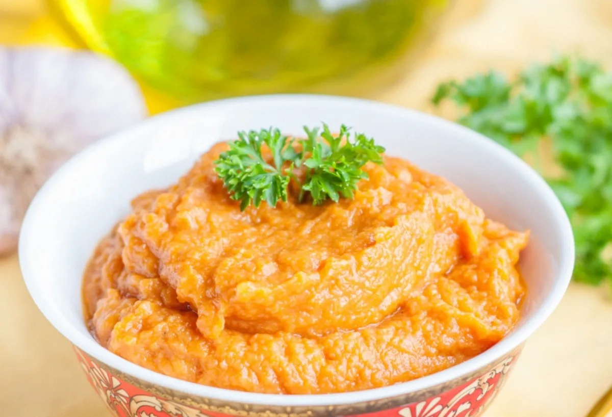 Кабачковая икра получается гуще, ароматнее и вкуснее благодаря одной добавке: рецепт Кабачковая икра получается гуще, ароматнее и вкуснее благодаря одной добавке: рецепт - today.ua