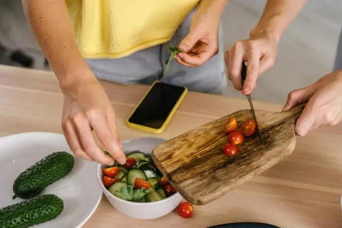 Полезен для снижения веса и здоровья почек: назван овощ, который стоит есть каждый день