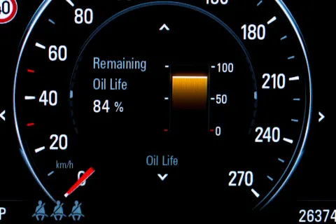 Чи можна довіряти сучасним авто без щупа мастила: як працює система OLM