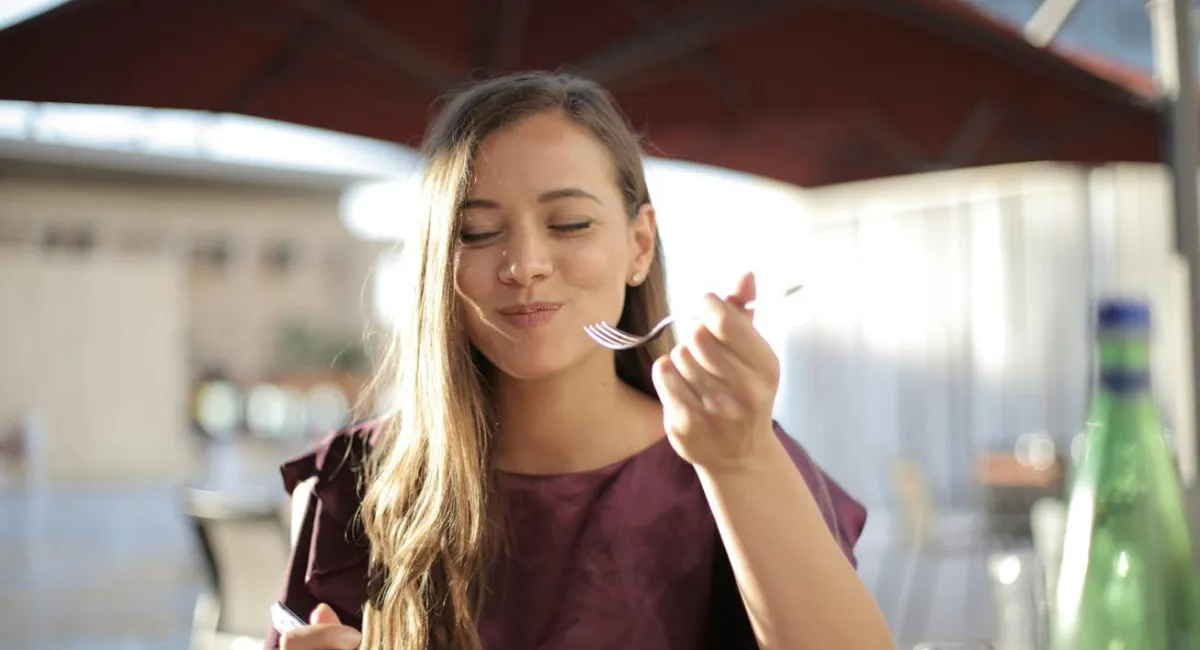 Покращують шкіру та захищають від серйозних хвороб: названо фрукти, які важливо їсти регулярно - today.ua