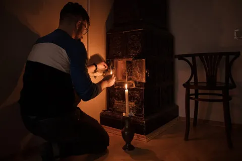 Масштабний блекаут у Чехії: метро стоїть, люди застрягли у ліфтах, заводи паралізовані