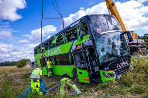 ДТП в Германии: перевернулся автобус с украинцами, есть тяжело травмированные