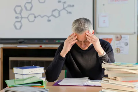 Грошей на заплановане підвищення зарплат учителям у проекті бюджету не вистачає, - Міносвіти