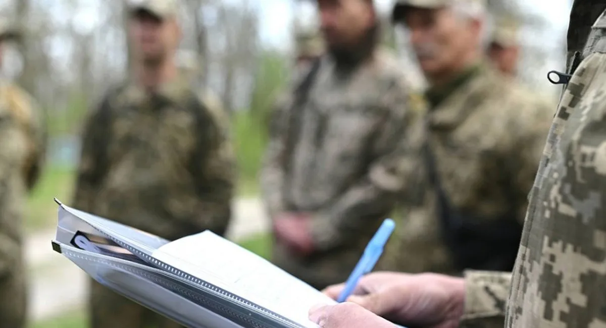 Сломали нос и выбили зуб: в Ровенской области жестоко напали на сотрудника ТЦК - today.ua