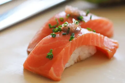 На шляху до подолання голоду: у США створили штучного лосося