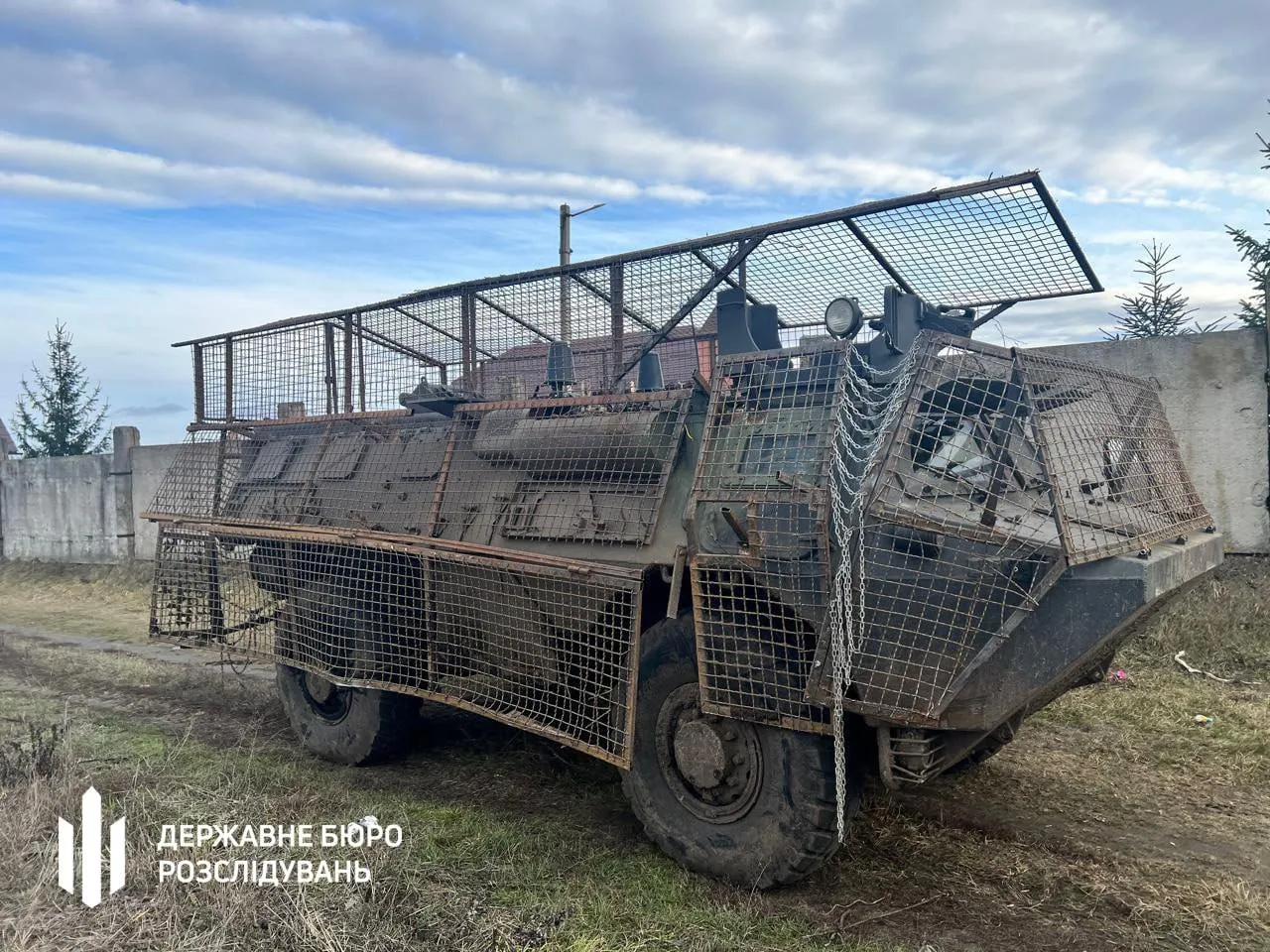 Вкрав БТР і поїхав додому: в Україні засудили військового, який самовільно покинув частину Вкрав БТР і поїхав додому: в Україні засудили військового, який самовільно покинув частину - today.ua