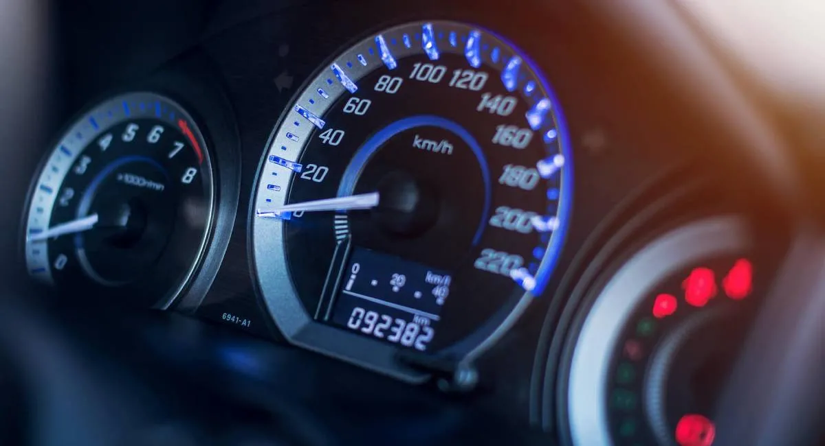 Цифровые одометры более уязвимы, чем кажется: миллионы автомобилей на вторичном рынке с подкрученным пробегом - today.ua