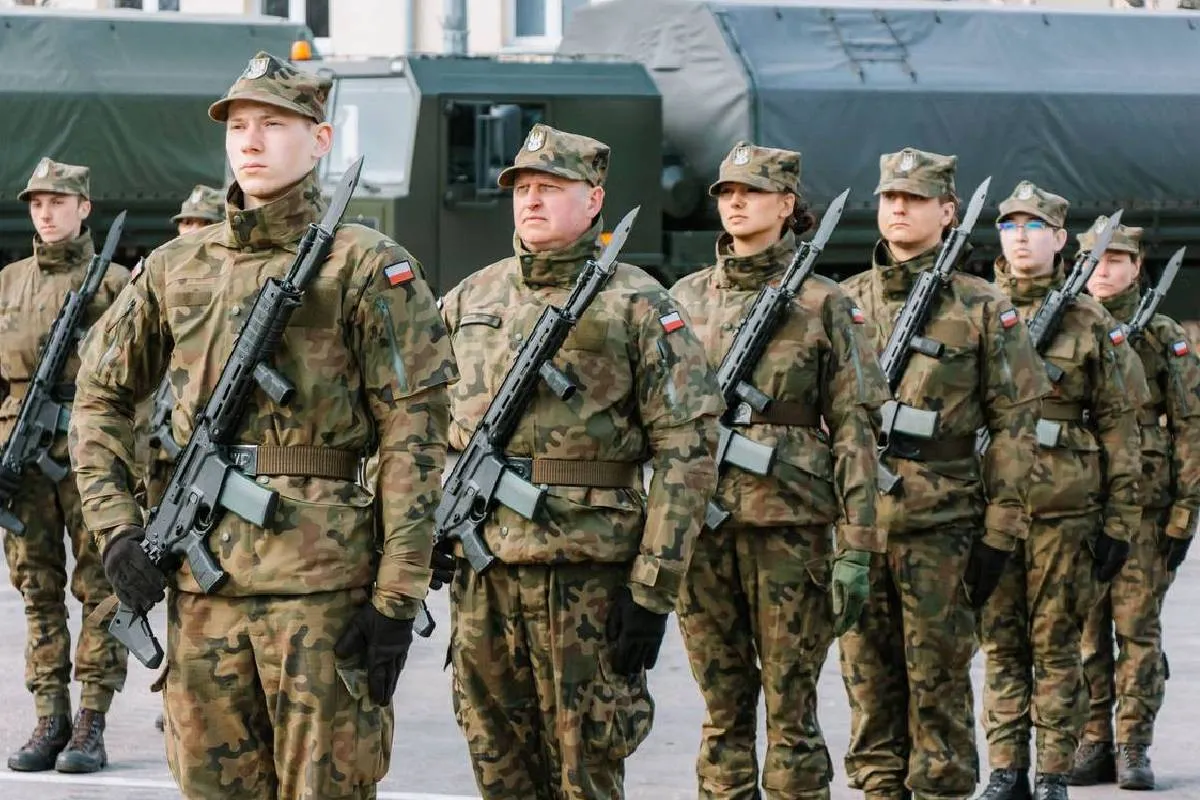 Польша мобилизуется: повестки будут приходить сотням тысяч граждан - today.ua