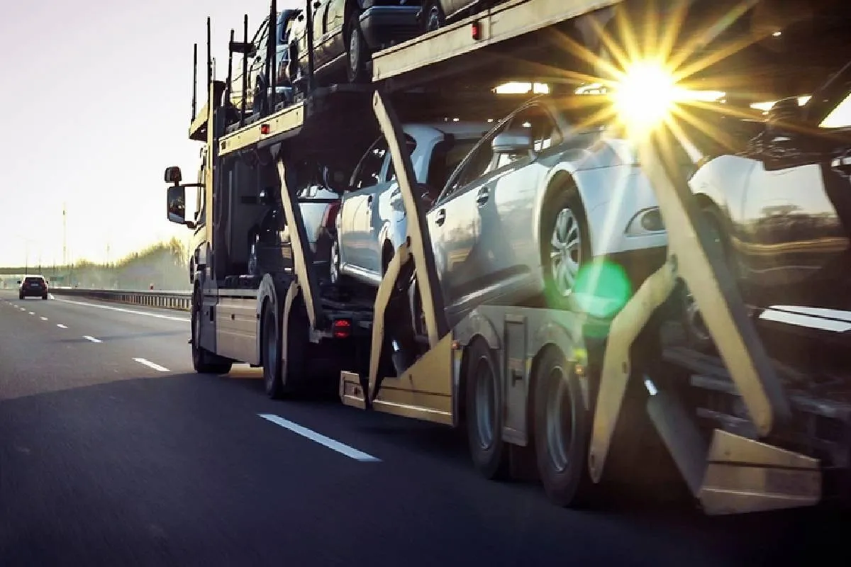 В Україну хлинула хвиля вживаних авто зі США: найпопулярніші моделі - today.ua