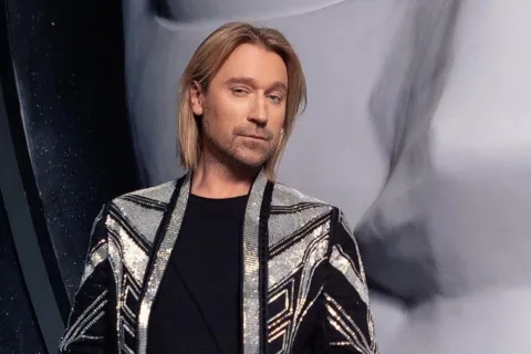 Олег Винник неожиданно вышел на связь с поклонниками: как изменился певец и где сейчас живет