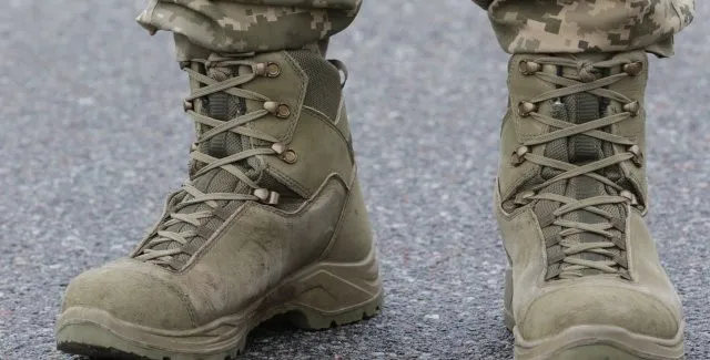 Прыгал ногами на грудь и бил по голове: офицеры ТЦК молча наблюдали, как их подчиненный убивает мобилизованного - today.ua