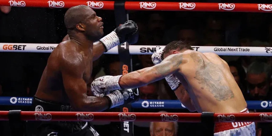 Усик нокаутував Дюбуа й вдруге став абсолютним чемпіоном світу - today.ua